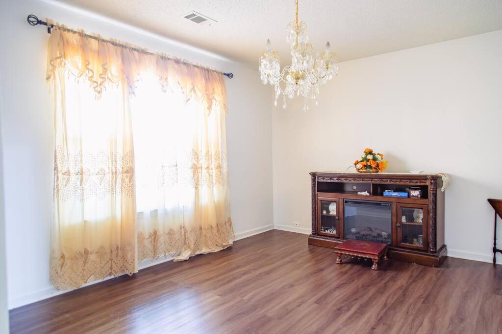 Castle Comfort Ellenwood Екстер'єр фото